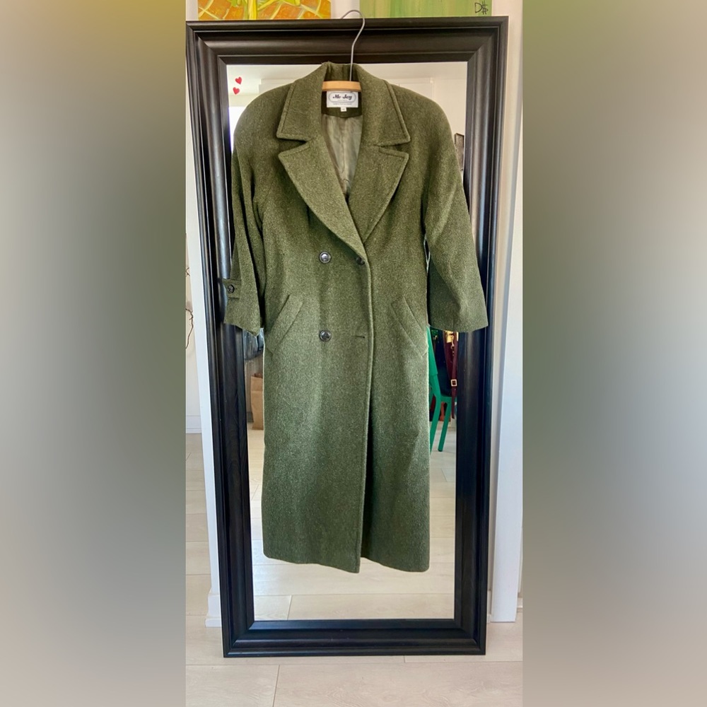 DONATED! Vintage wool/mohair/alpaca blend coat in green small/medium